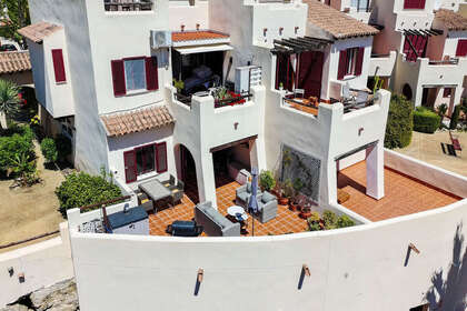 酒店公寓 出售 进入 Casares, Málaga. 