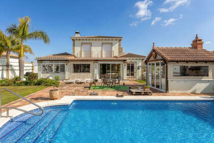 联排别墅 出售 进入 Coín, Málaga. 