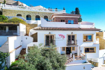 联排别墅 出售 进入 Almuñécar, Granada. 