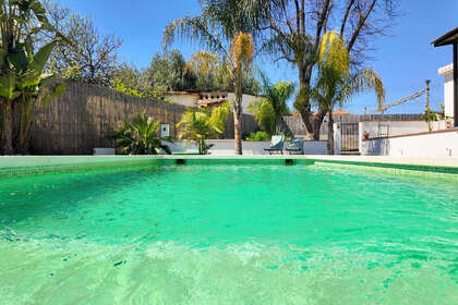 牧场 出售 进入 Alora, Málaga. 