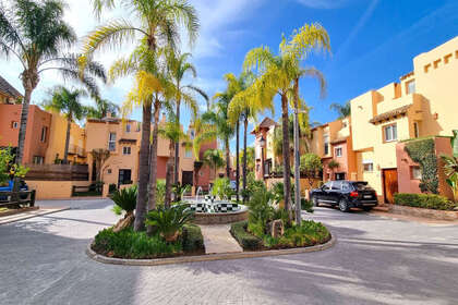 房子 出售 进入 Nueva andalucia, Málaga. 