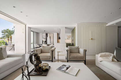 酒店公寓 出售 进入 Puerto Banús, Marbella, Málaga. 