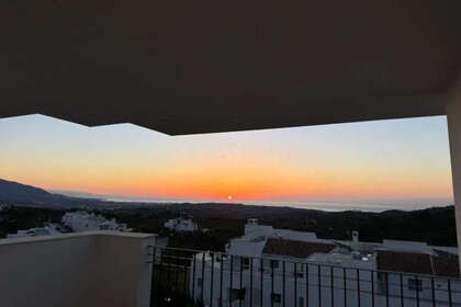 酒店公寓 出售 进入 Ojén, Málaga. 