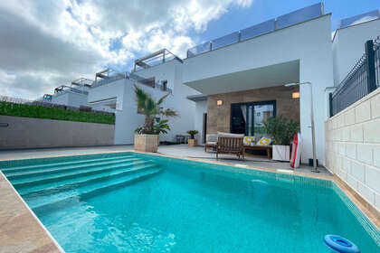 联排别墅 出售 进入 Benijófar, Alicante. 