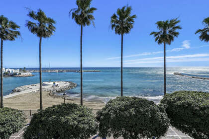 耳房 出售 进入 Marbella, Málaga. 