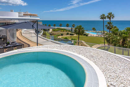 耳房 出售 进入 Estepona, Málaga. 