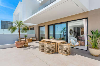 联排别墅 出售 进入 Dolores, Alicante. 