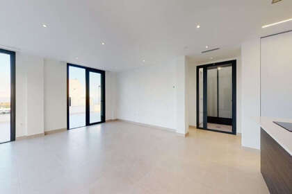 联排别墅 出售 进入 Polop, Alicante. 