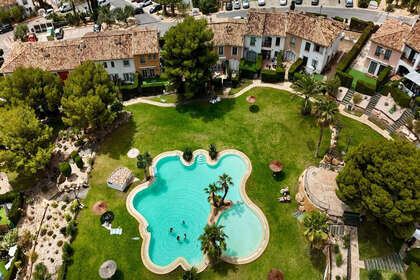 联排别墅 出售 进入 Finestrat, Alicante. 