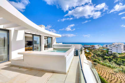 耳房 出售 进入 Fuengirola, Málaga. 