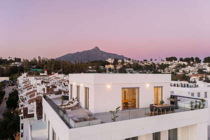 耳房 出售 进入 Nueva Andalucía, Marbella, Málaga. 