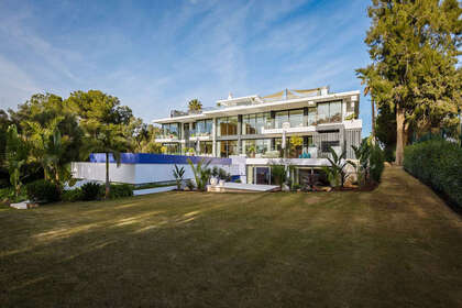 联排别墅 出售 进入 Sotogrande, Cádiz. 