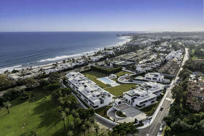 房子 出售 进入 Puerto Banús, Marbella, Málaga. 