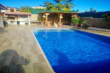 联排别墅 出售 进入 Calpe/Calp, Alicante. 