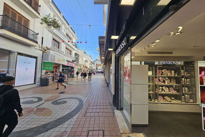 酒店公寓 出售 进入 Torremolinos, Málaga. 