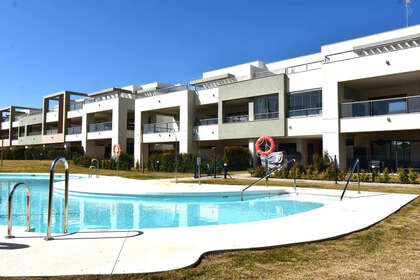 酒店公寓 出售 进入 Casares, Málaga. 