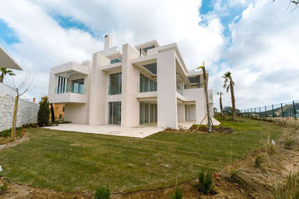 酒店公寓 出售 进入 Ojén, Málaga. 