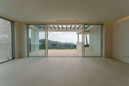 酒店公寓 出售 进入 Ojén, Málaga. 