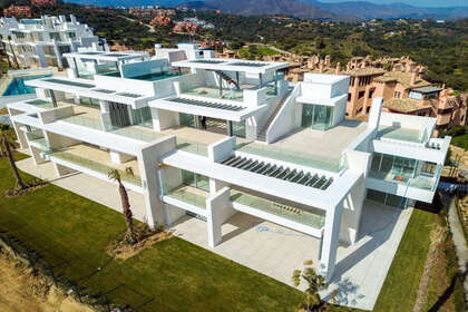 酒店公寓 出售 进入 Ojén, Málaga. 