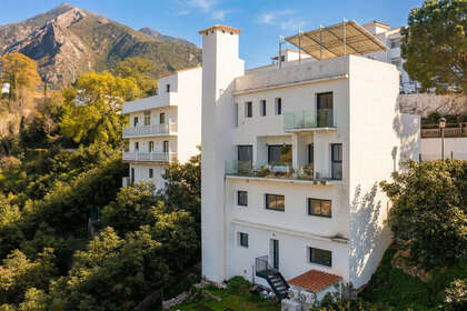 联排别墅 出售 进入 Istán, Málaga. 