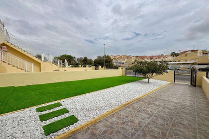 联排别墅 出售 进入 Orihuela-Costa, Alicante. 