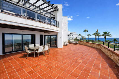 酒店公寓 出售 进入 Casares, Málaga. 