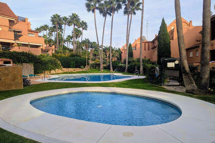 酒店公寓 出售 进入 Casares, Málaga. 