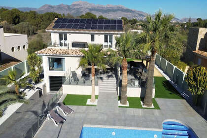 联排别墅 出售 进入 Alfaz del pi / Alfàs del Pi, Alicante. 