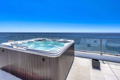 耳房 出售 进入 Estepona, Málaga. 