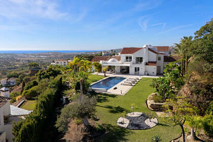 联排别墅 出售 进入 Benahavís, Málaga. 