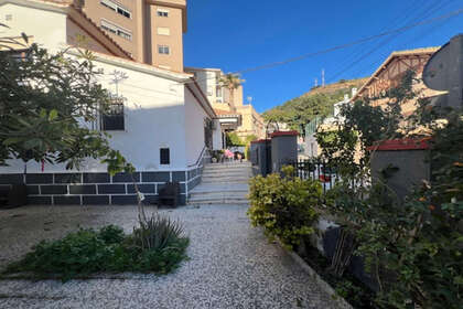 联排别墅 出售 进入 C/ Victoria, Málaga. 