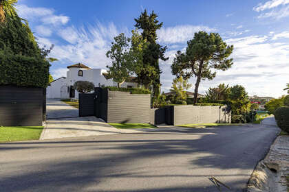 联排别墅 出售 进入 Hacienda Las Chapas, Marbella, Málaga. 