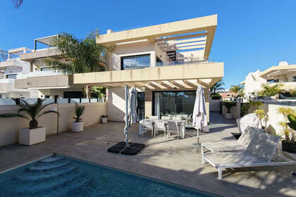 联排别墅 出售 进入 Montesinos (Los), Alicante. 