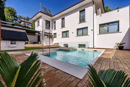 联排别墅 出售 进入 El Limonar, Vélez-Málaga. 