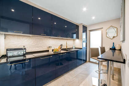 酒店公寓 出售 进入 Puerto Banús, Málaga. 