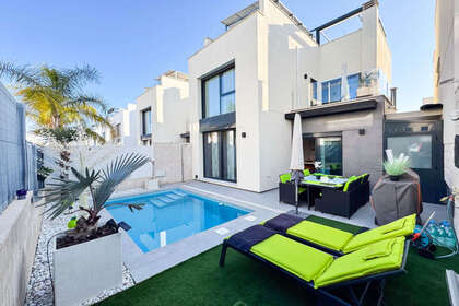 联排别墅 出售 进入 Los Altos, Torrevieja, Alicante. 