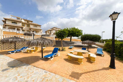 酒店公寓 出售 进入 Cabo Roig, Alicante. 