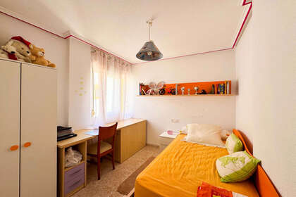 房子 出售 进入 Parque de las Naciones, Torrevieja, Alicante. 