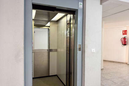 耳房 出售 进入 Parque de las Naciones, Torrevieja, Alicante. 