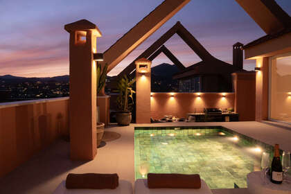 耳房 出售 进入 Nueva andalucia, Málaga. 