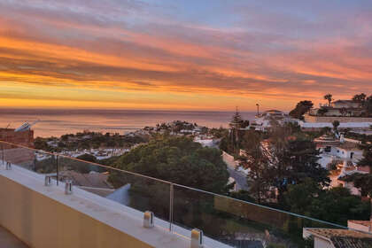 联排别墅 出售 进入 Benalmádena, Málaga. 