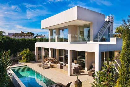 联排别墅 出售 进入 Marbella, Málaga. 