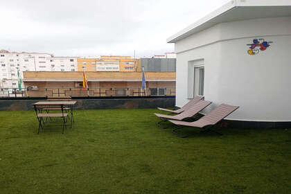 耳房 出售 进入 Trinidad, Málaga. 