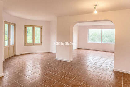 联排别墅 出售 进入 Benahavís, Málaga. 