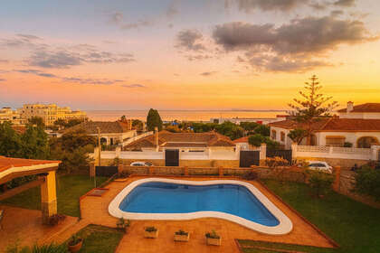 Cluster house for sale in Torremolinos, Málaga. 