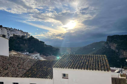 房子 出售 进入 Casares, Málaga. 