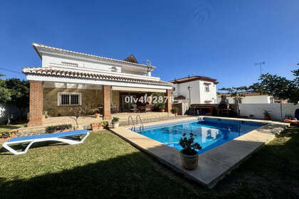 Cluster house for sale in Torremolinos, Málaga. 