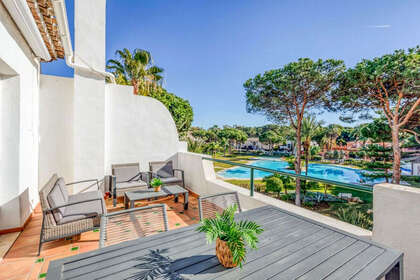 耳房 出售 进入 Nueva Andalucía, Marbella, Málaga. 