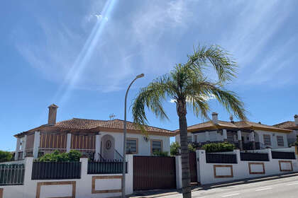 联排别墅 出售 进入 Alhaurín de la Torre, Málaga. 