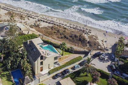 联排别墅 出售 进入 Marbella, Málaga. 